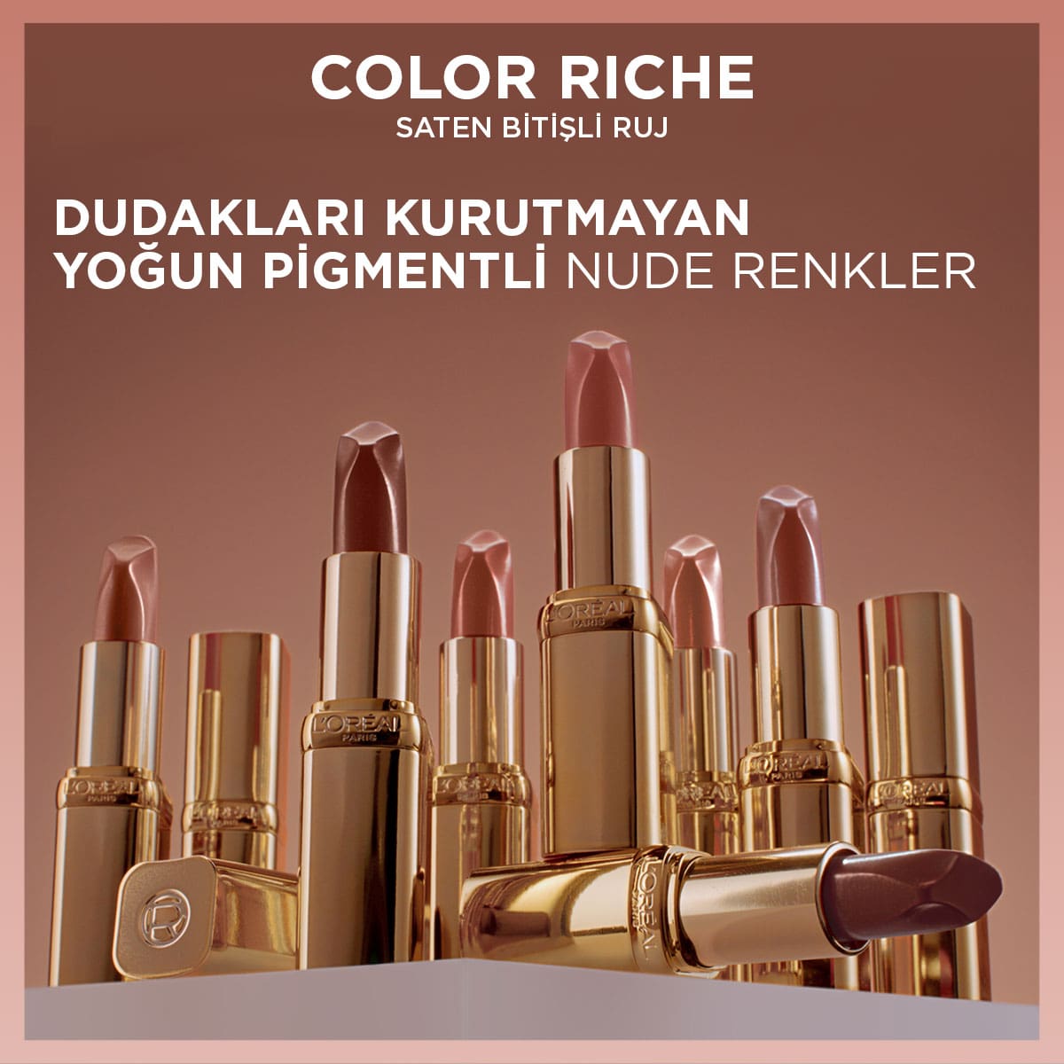 Loreal Paris Color Riche Saten Bitişli Ruj - 520 Nude Defiant