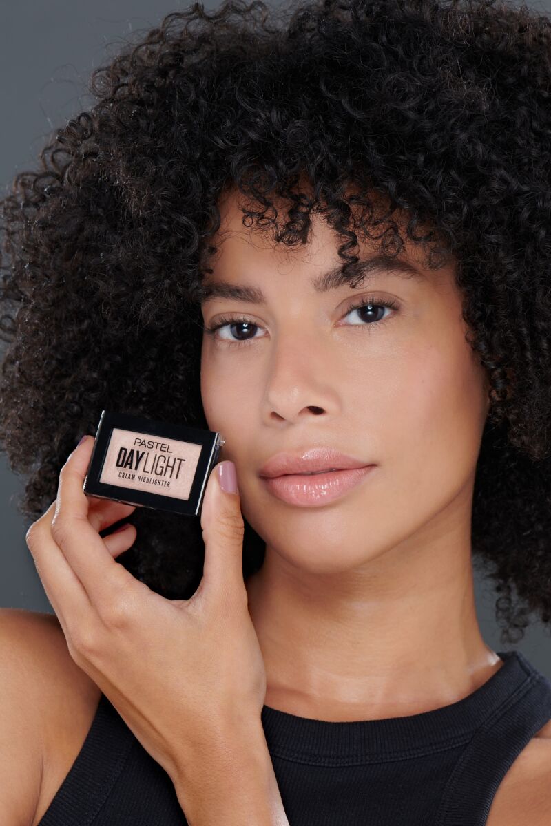 Pastel Daylight Cream Highlighter 3.5 g - 13 Sunrose