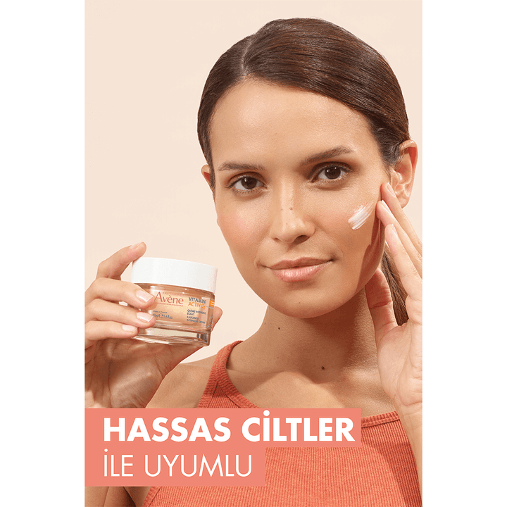 Avene Vitamin Activ Cg Işıltı Veren Antioksidan İçerikli Yoğun Yüz Kremi 50 ml