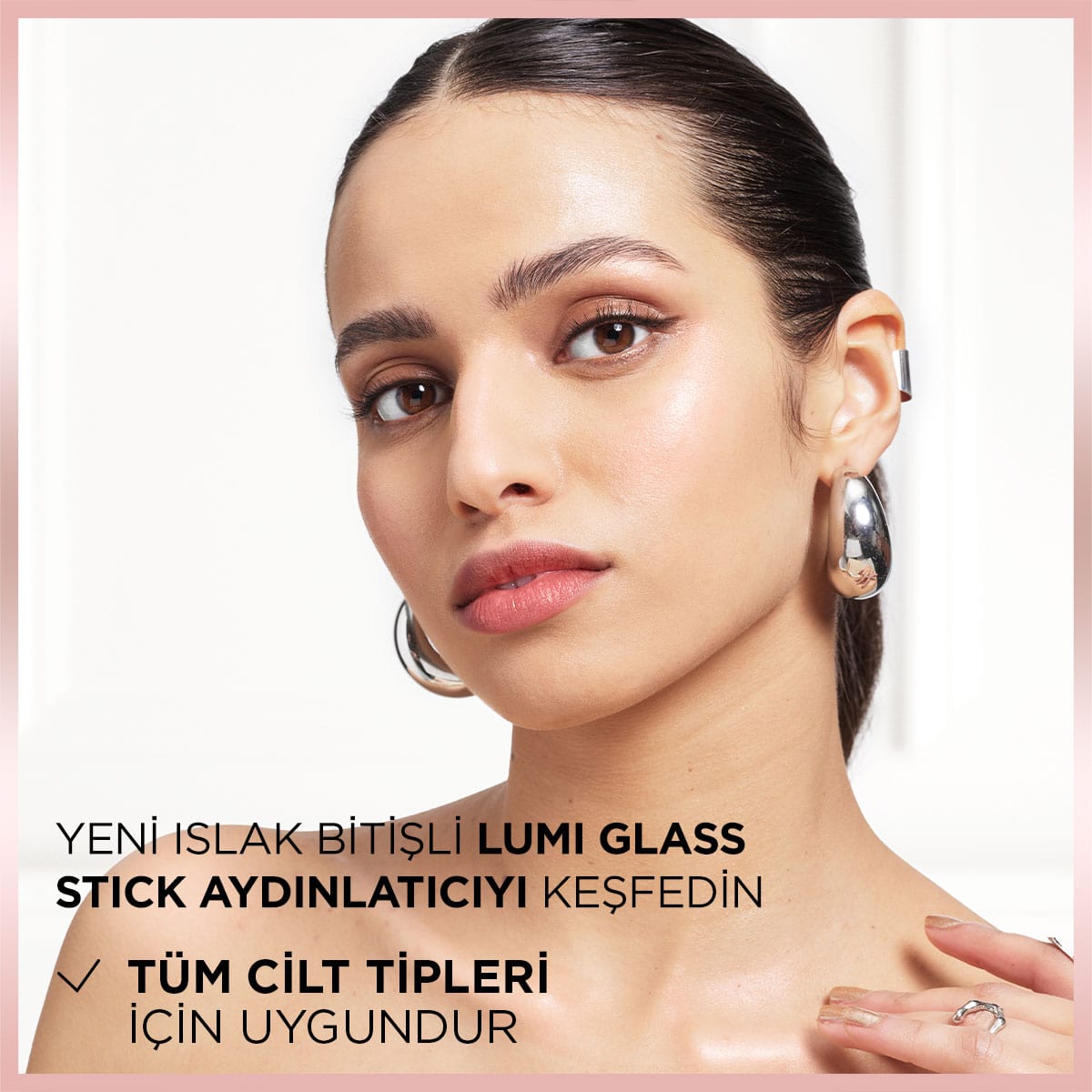 Loreal Paris Lumi Glass Islak Bitişli Stick Aydınlatıcı - 610 Glassy Pearl Eclat