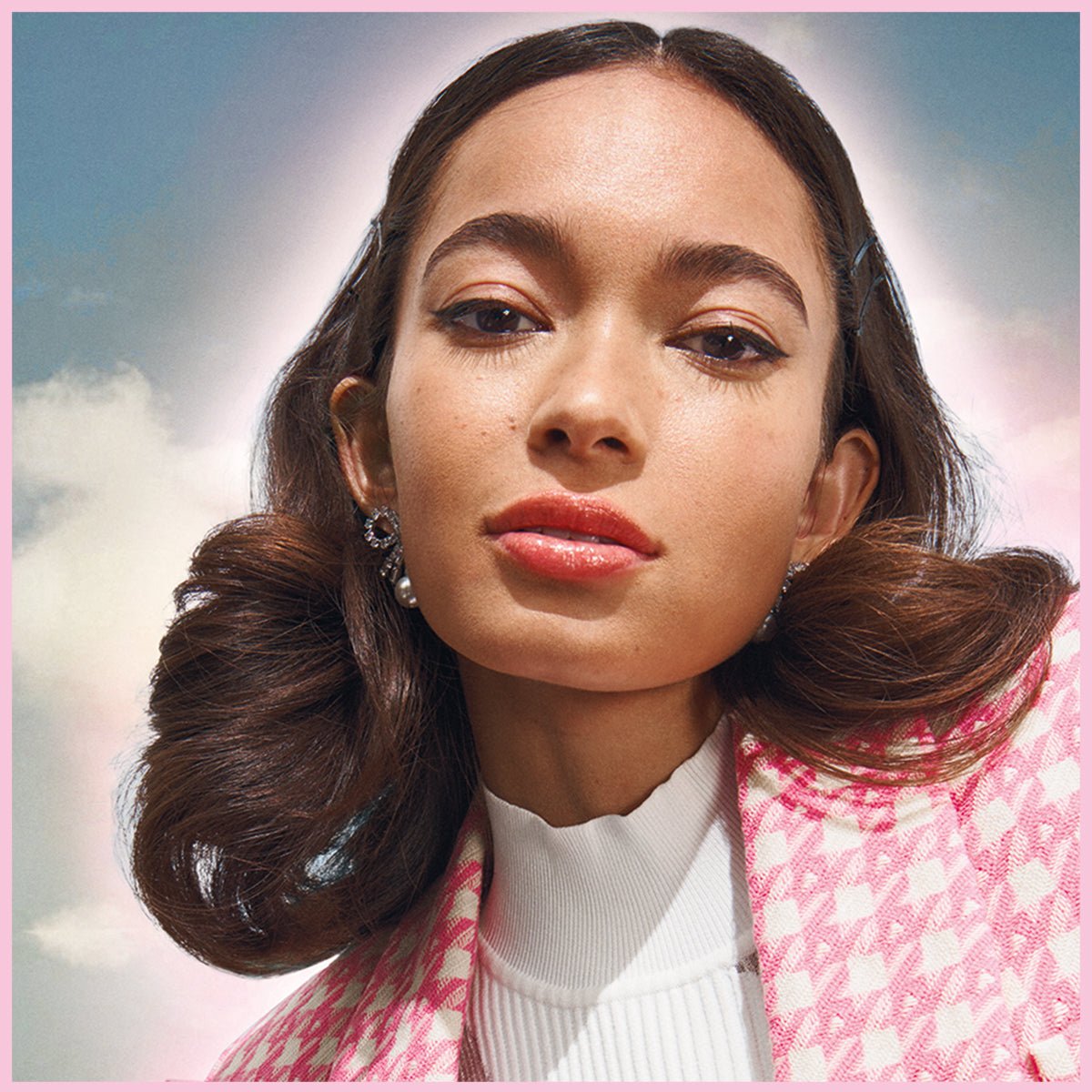 Maybelline Instant Perfector Glow 4 Etki 1 Arada Fondöten- 01 Light