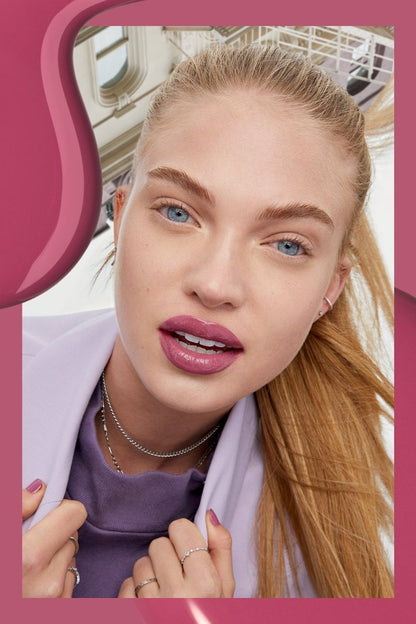 Maybelline New York Super Stay Vinyl Ink Uzun Süre Kalıcı Likit Parlak Ruj 20 Coy